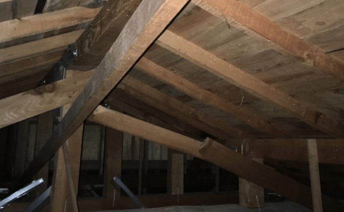 屋根裏イメージ